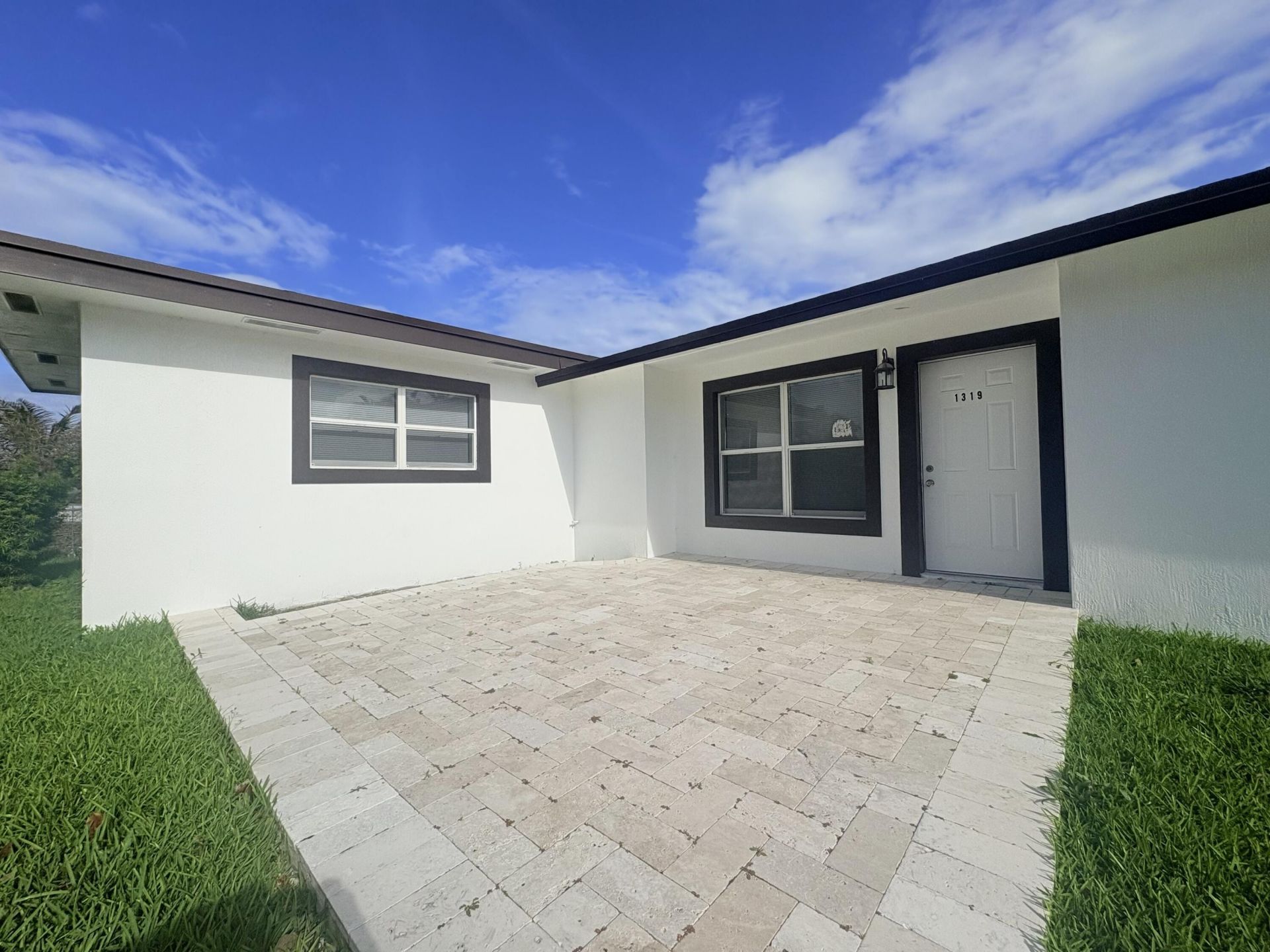 1319 Crest Drive, Lake Worth Beach, FL 33461 Photo