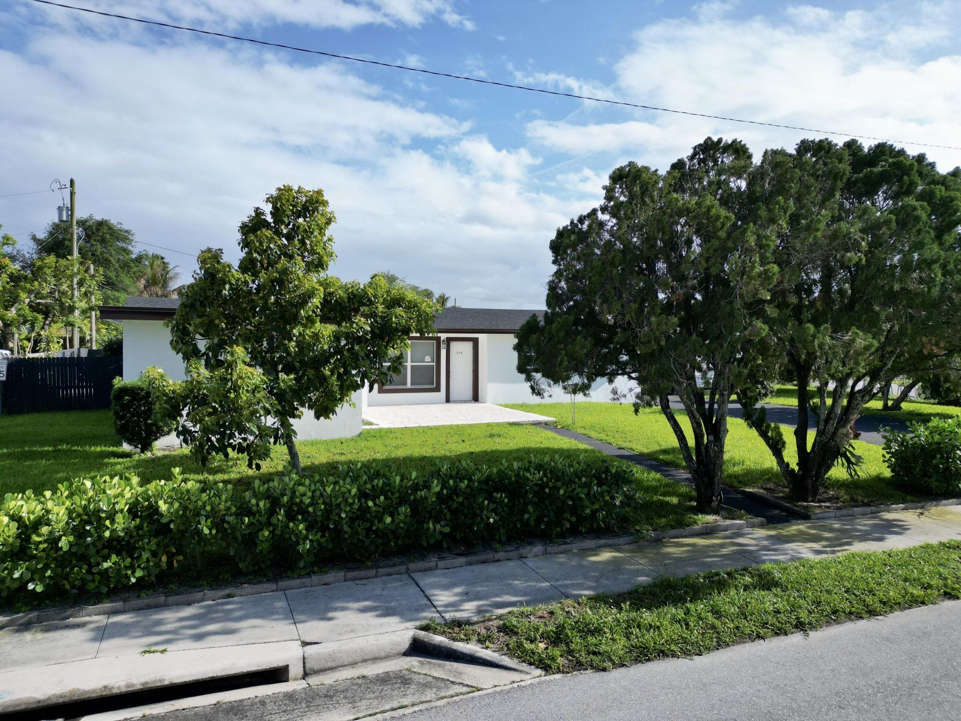 1319 Crest Drive, Lake Worth Beach, FL 33461 Photo