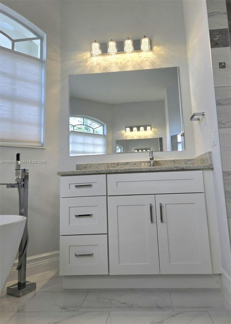 8268 Southwind Bay Cir, Fort Myers, FL 33908 Photo