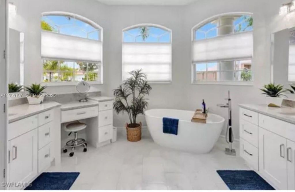 8268 Southwind Bay Cir, Fort Myers, FL 33908 Photo