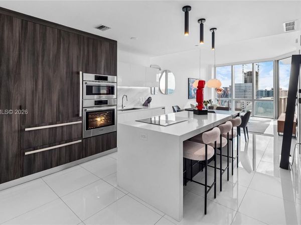 851 NE 1st Ave, Unit 1606, Miami, FL 33132