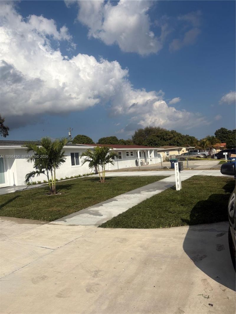 3765 NW 176th St, Miami Gardens, FL 33055 Photo