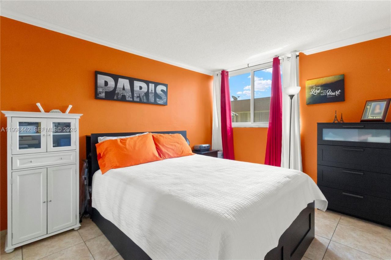 Please Call For Address, Unit 405, Miami, FL 33172 Photo