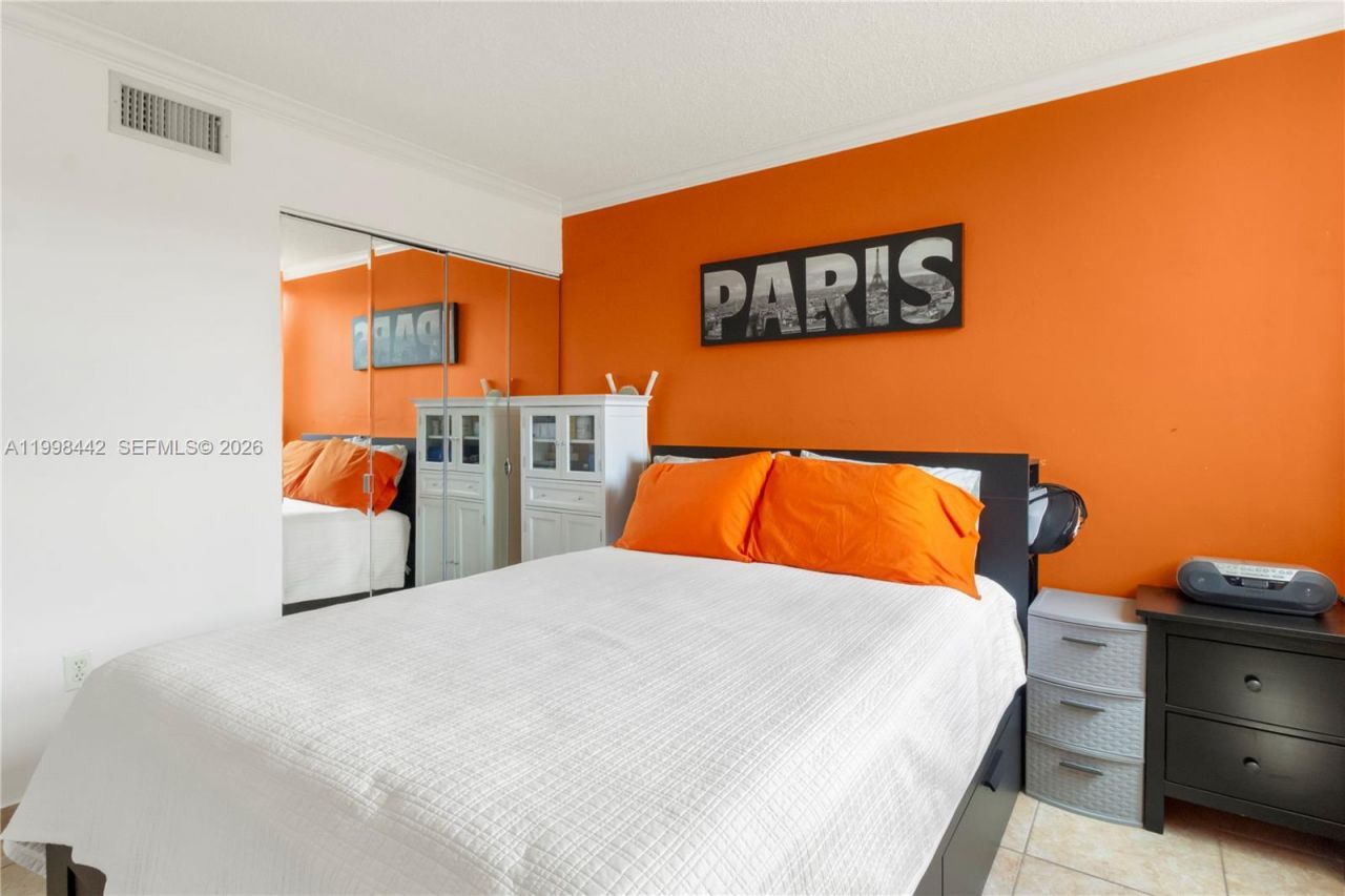 Please Call For Address, Unit 405, Miami, FL 33172 Photo