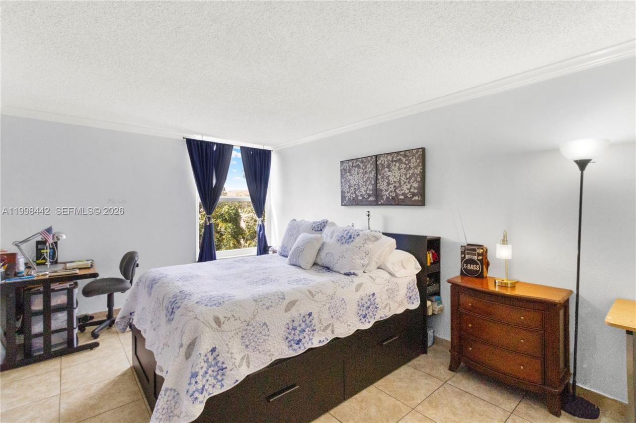 Please Call For Address, Unit 405, Miami, FL 33172 Photo