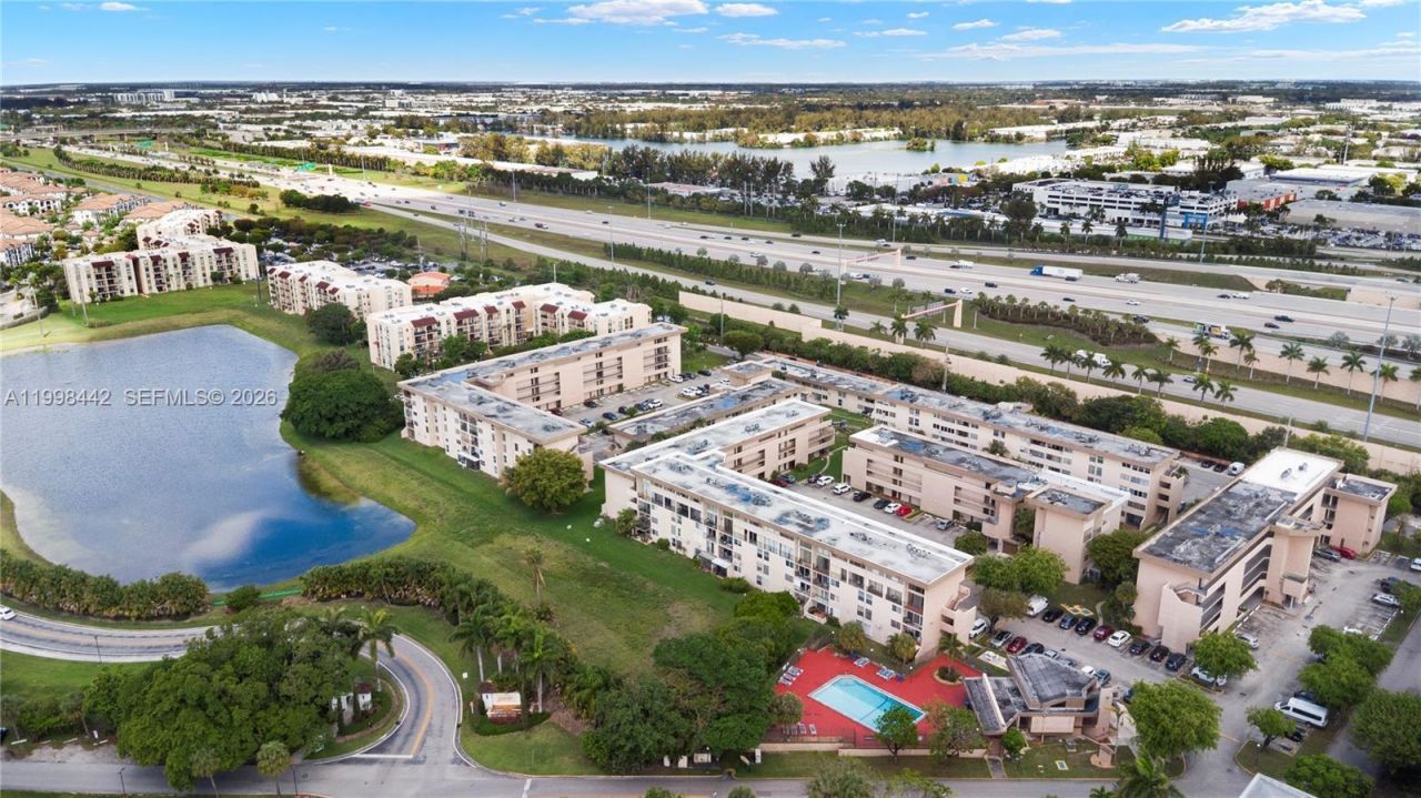 Please Call For Address, Unit 405, Miami, FL 33172 Photo