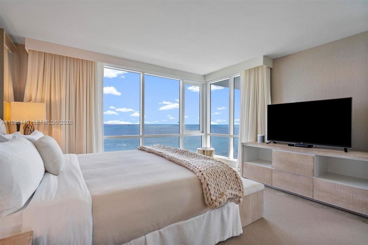 102 24th St, Unit 1520, Miami Beach, FL 33139 Photo