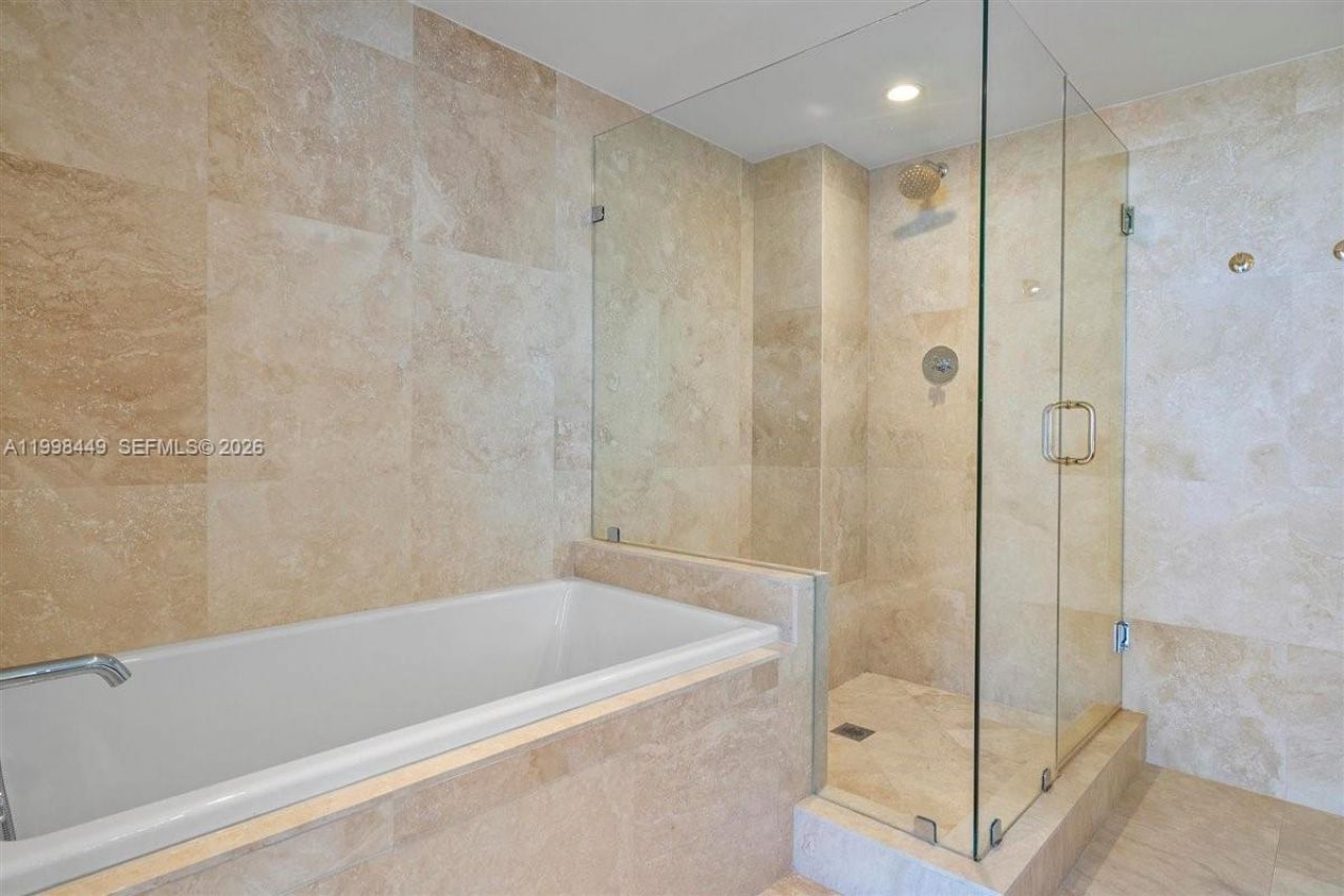 102 24th St, Unit 1520, Miami Beach, FL 33139 Photo