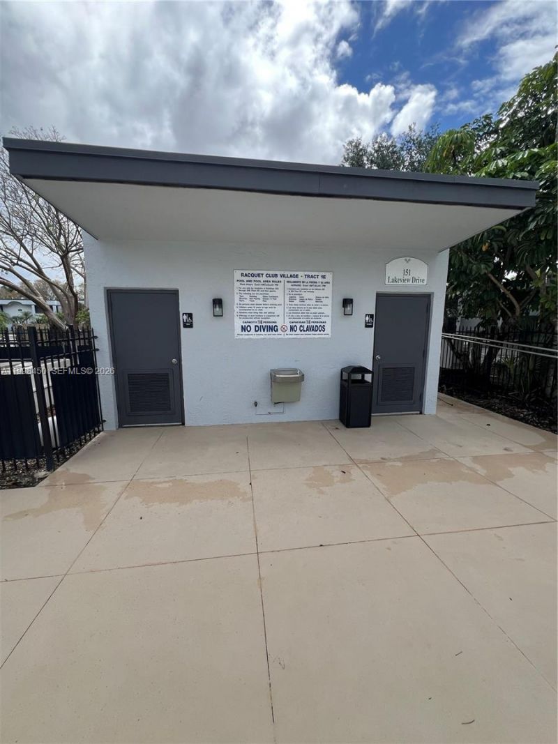 155 Lakeview Dr, Unit 101, Weston, FL 33326 Photo