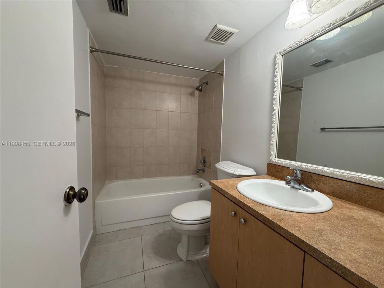 155 Lakeview Dr, Unit 101, Weston, FL 33326 Photo