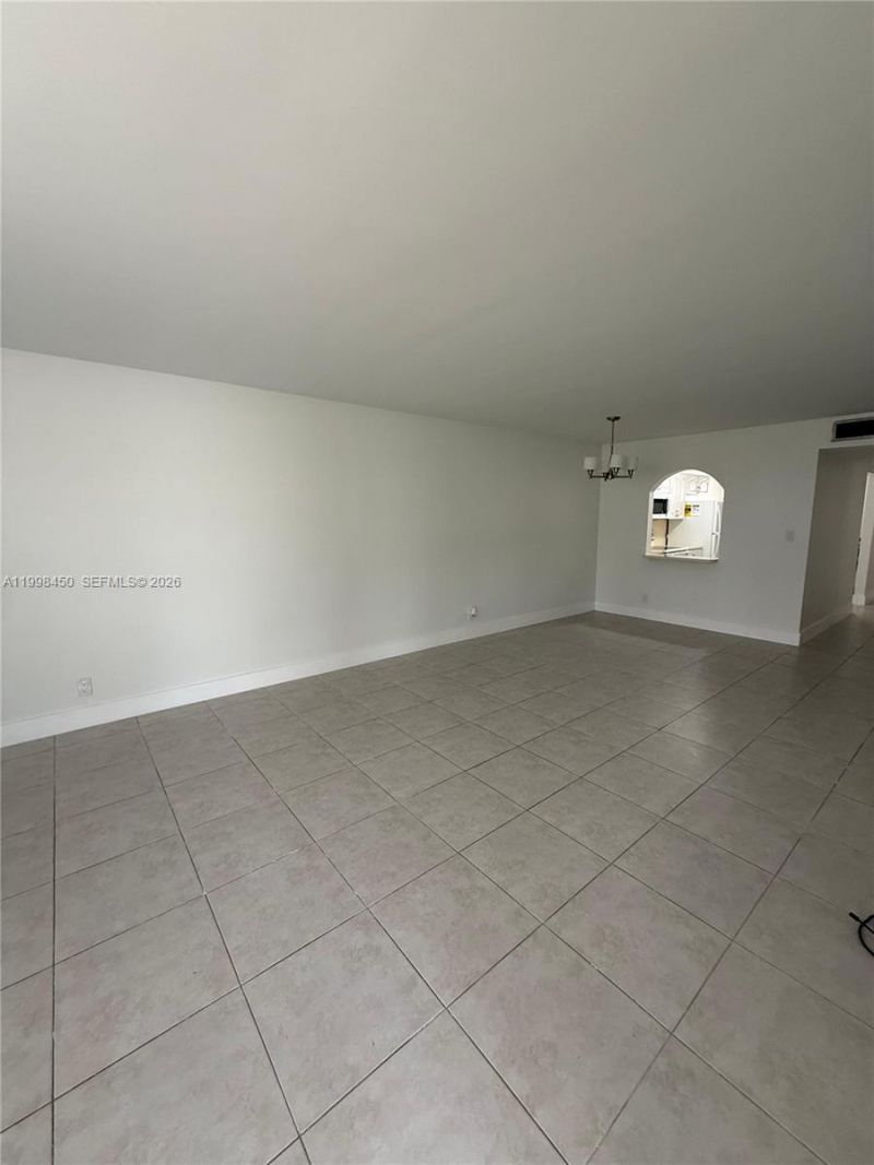 155 Lakeview Dr, Unit 101, Weston, FL 33326 Photo