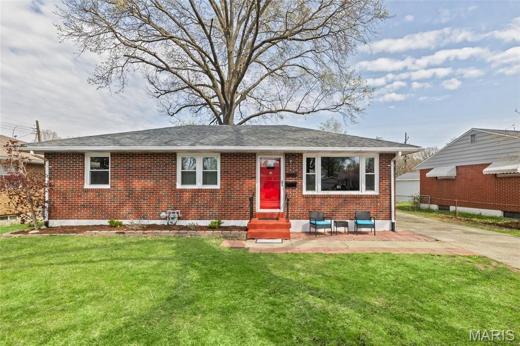 2419 Woodlawn Avenue, Granite City, IL 62040 Main Photo