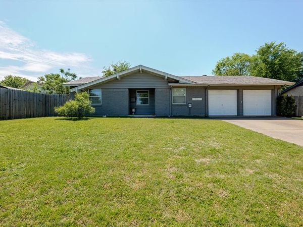 711 Shelmar Drive, Euless, TX 76039