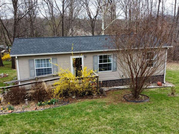 2578 Spradlin RD , Vinton, VA 24179