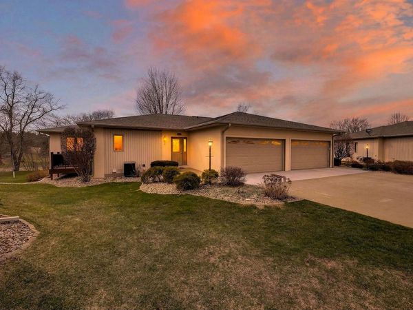 1242 Springbrook Drive, Baraboo, WI 53913