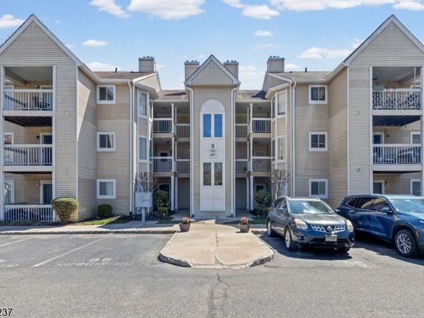 341 Silvia St, Ewing, NJ 08628