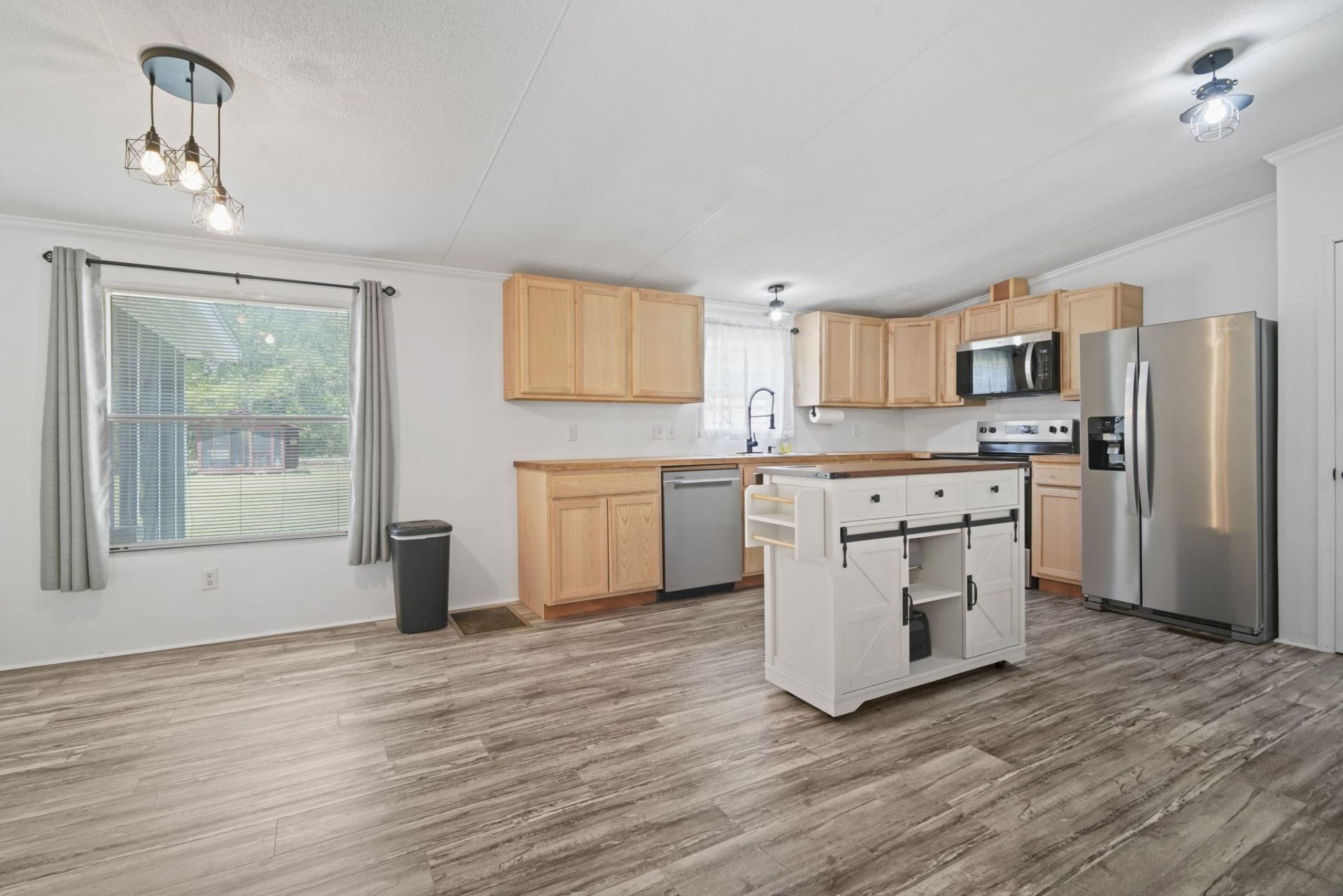 4351 Brookdale Ln. Photo 11