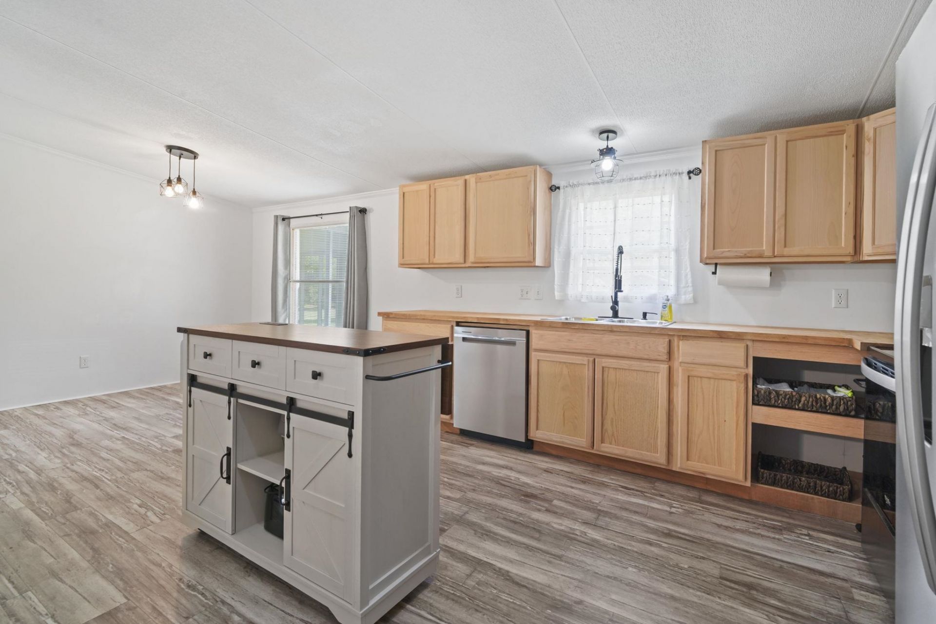 4351 Brookdale Ln. Photo 12