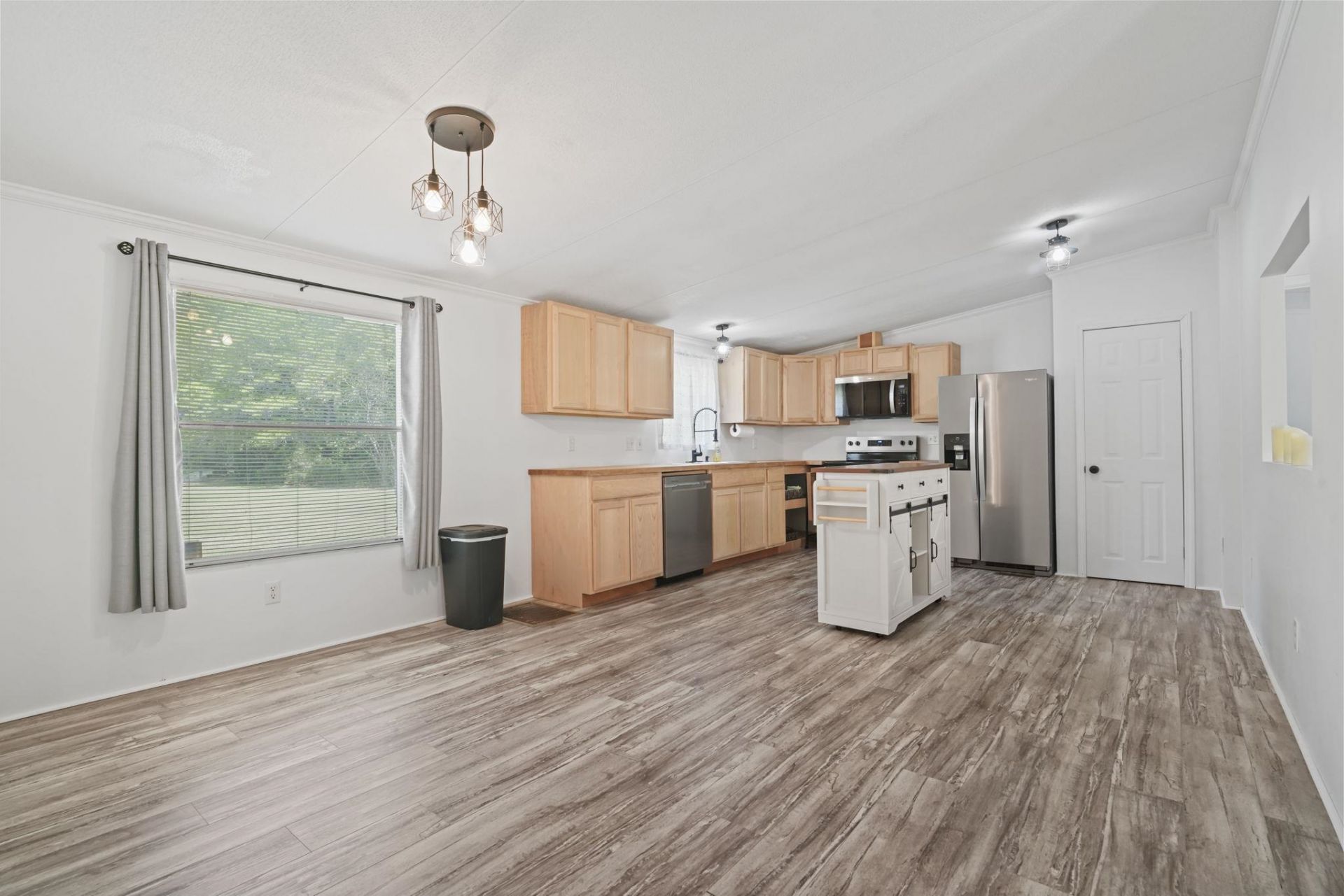 4351 Brookdale Ln. Photo 9