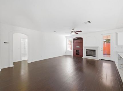 9487 Winding River Way, Elk Grove, CA 95624 Photo