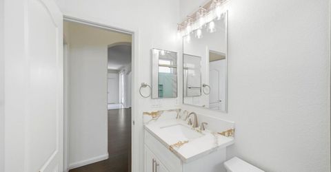 9487 Winding River Way, Elk Grove, CA 95624 Photo