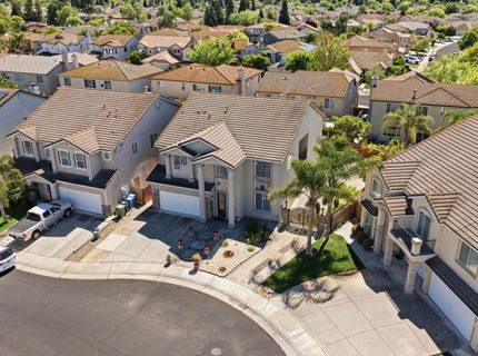 9487 Winding River Way, Elk Grove, CA 95624 Photo