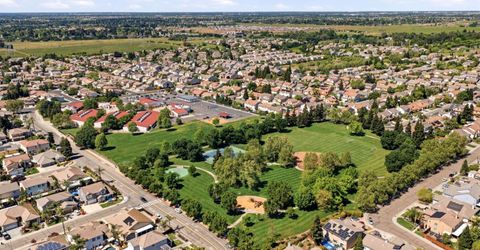 9487 Winding River Way, Elk Grove, CA 95624 Photo