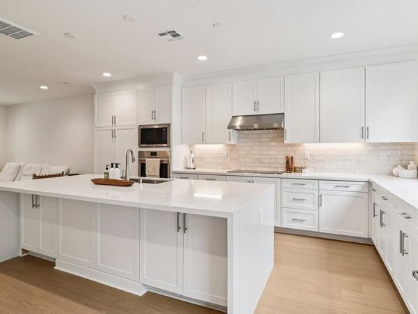 2536 Broom Lane, Carlsbad, CA 92008