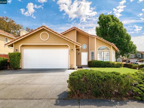 2770 Seabreeze Dr, Fairfield, CA 94533