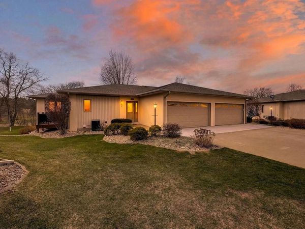 1242 Springbrook Drive, Baraboo, WI 53913