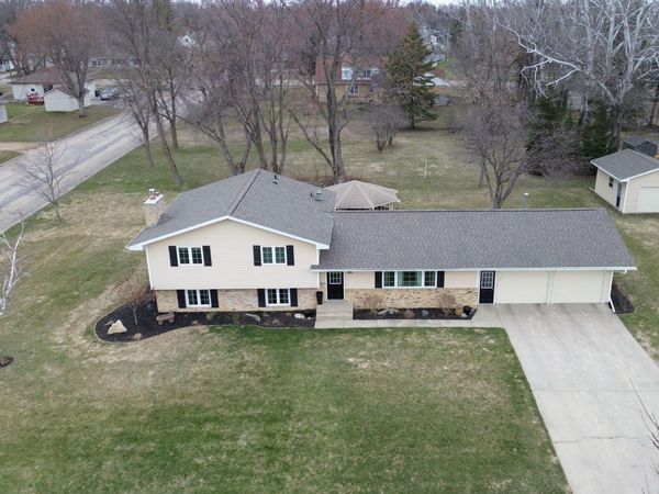 404 W 9th Street , Morris, MN 56267