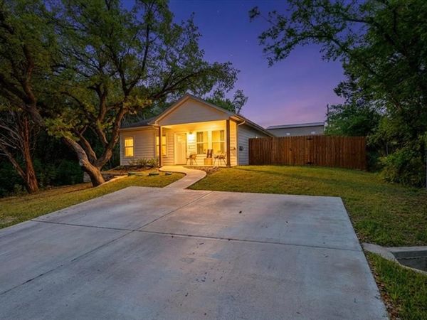 921 Indian Drive, Granbury, TX 76048