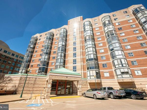 24 COURTHOUSE SQUARE , Unit 212, ROCKVILLE, MD 20850