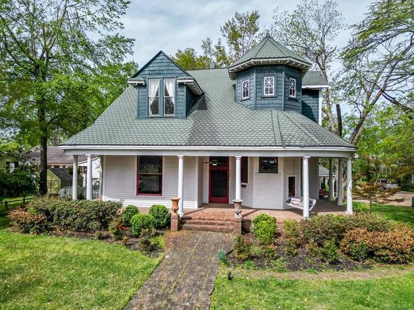 706 South Lamar, Oxford, MS 38655