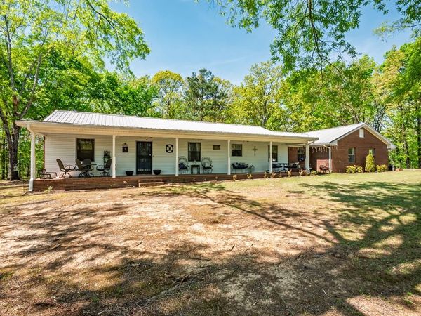 1719 Deer Creek Road, Batesville, MS 38606