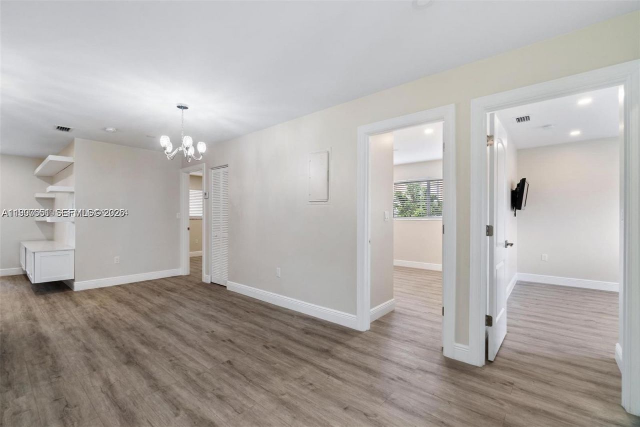 330 W 74th Pl, Unit 330, Hialeah, FL 33014 Photo
