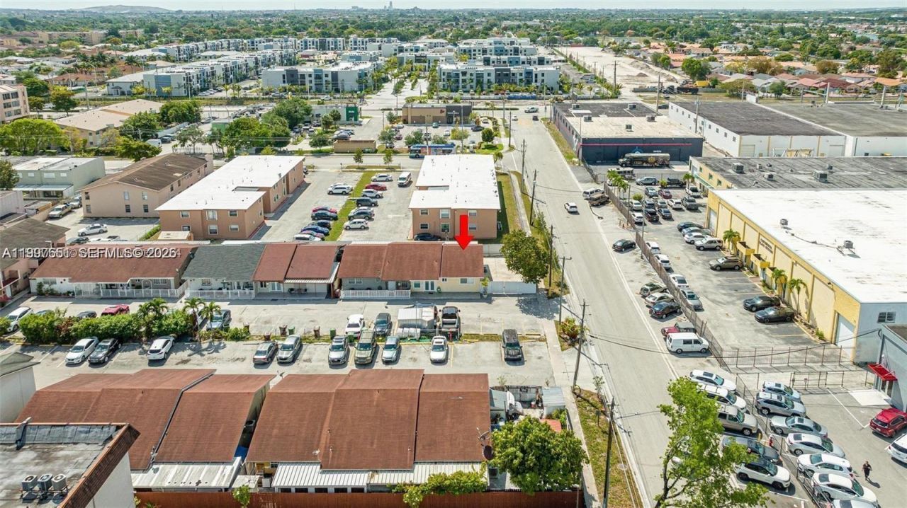330 W 74th Pl, Unit 330, Hialeah, FL 33014 Photo