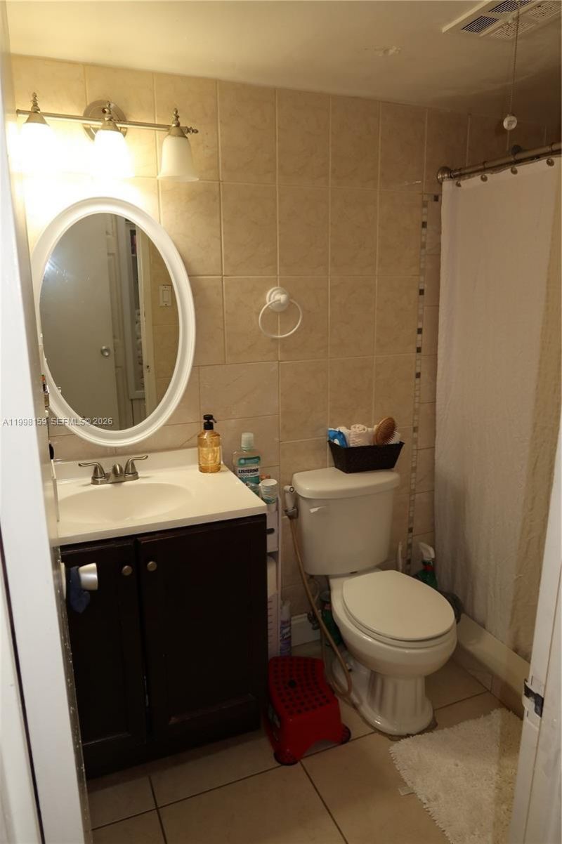 1913 S Ocean Dr, Unit 300, Hallandale Beach, FL 33009 Photo