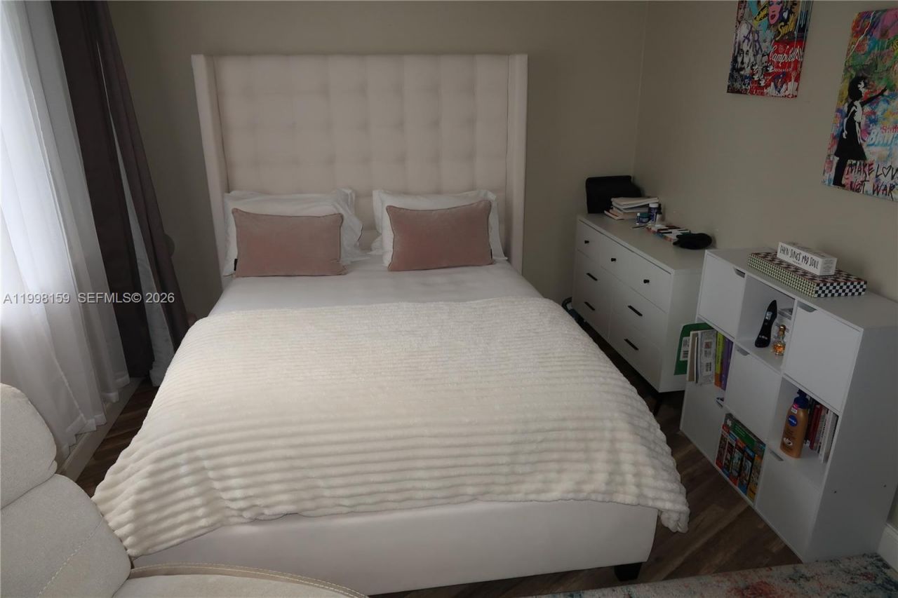 1913 S Ocean Dr, Unit 300, Hallandale Beach, FL 33009 Photo