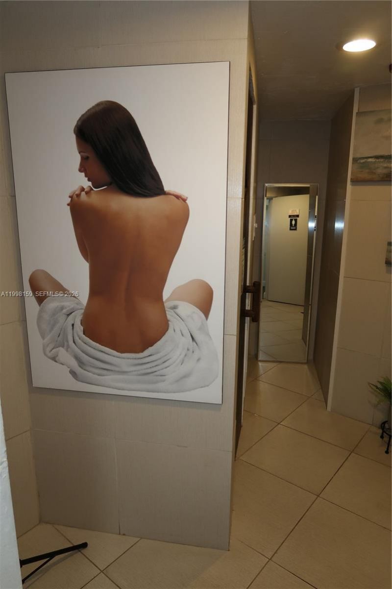 1913 S Ocean Dr, Unit 300, Hallandale Beach, FL 33009 Photo