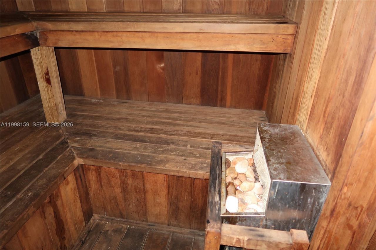 1913 S Ocean Dr, Unit 300, Hallandale Beach, FL 33009 Photo