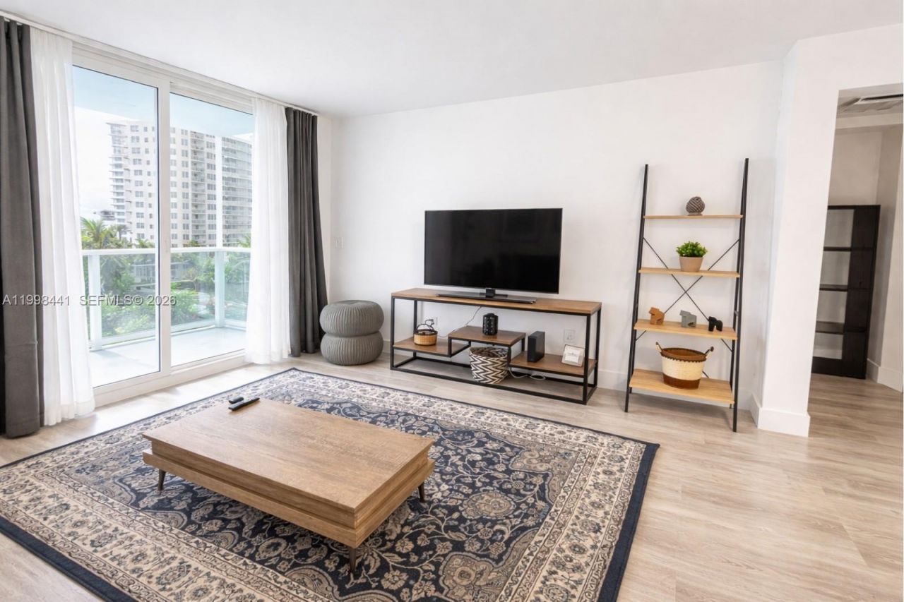 1035 West Ave, Unit 707, Miami Beach, FL 33139 Photo