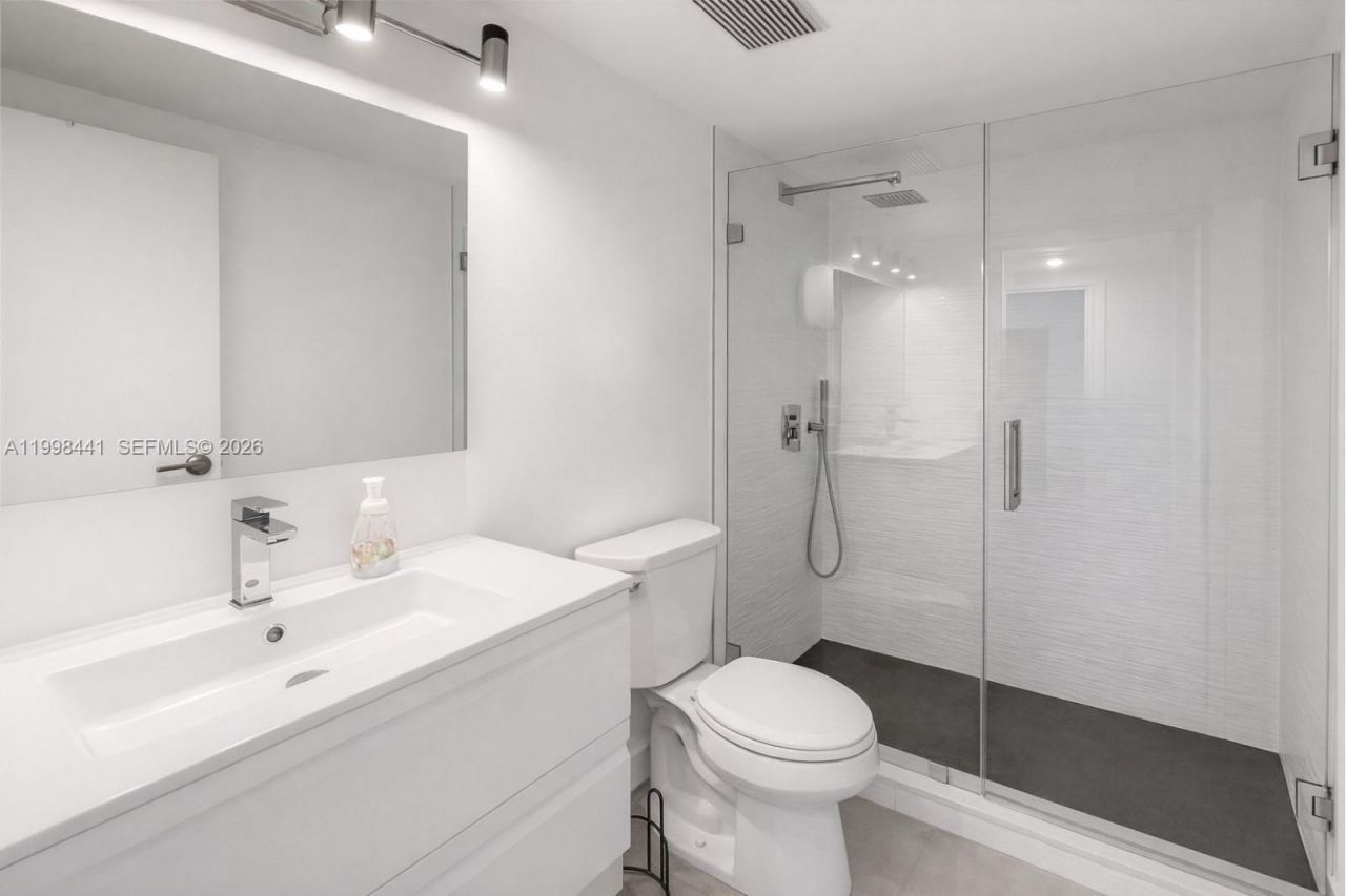 1035 West Ave, Unit 707, Miami Beach, FL 33139 Photo