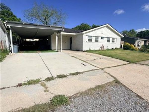 3530 DICKENS Drive, New Orleans, LA 70131