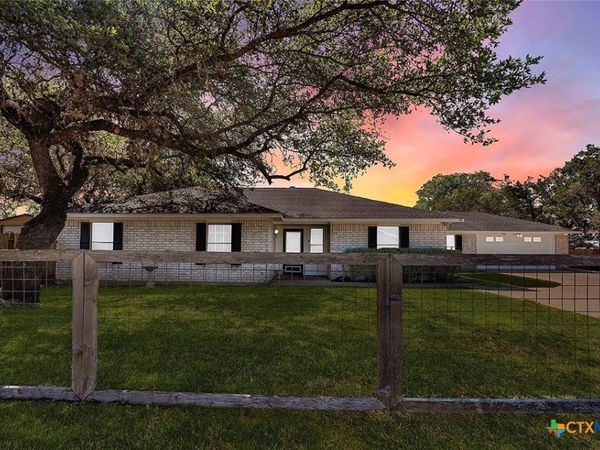 1106 Amanda, Canyon Lake, TX 78133