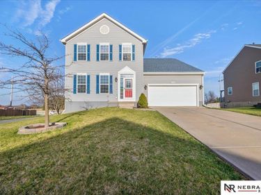 2201 S River Rock Dr Drive, Papillion, NE 68046
