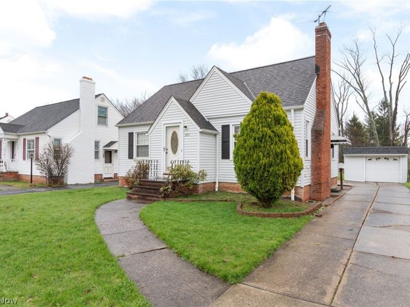 1211 Sunset Road, Mayfield Heights, OH 44124 Photo 3