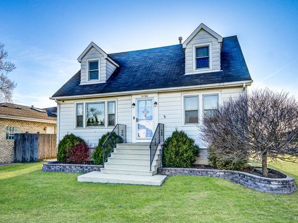 10500 S 80th Court , Palos Hills, IL 60465