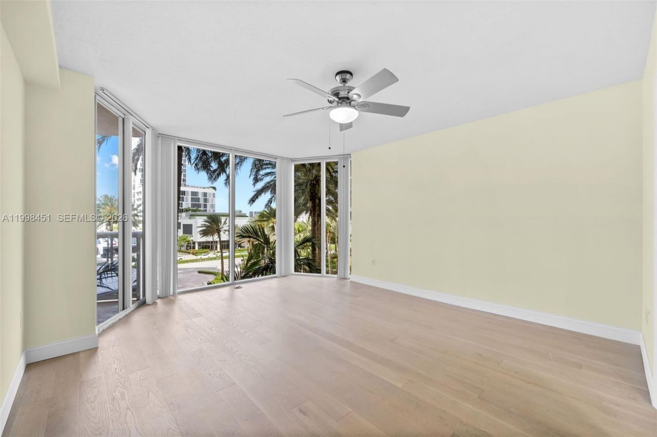 17555 Collins Ave, Unit 406, Sunny Isles Beach, FL 33160 Photo
