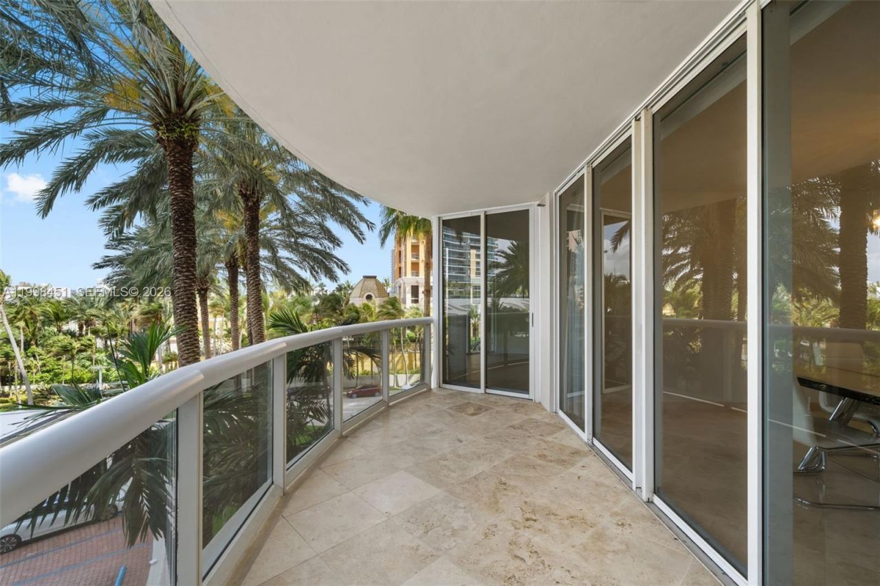 17555 Collins Ave, Unit 406, Sunny Isles Beach, FL 33160 Photo